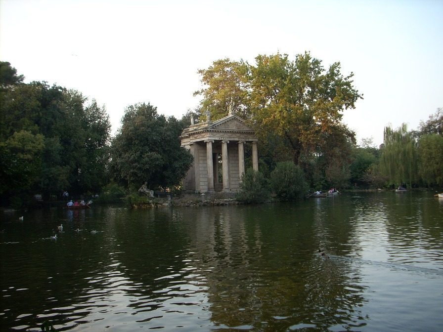 Aesculapius%20temple%2C%20Villa%20Borghese%2C%20Rome%20-%2001.jpg